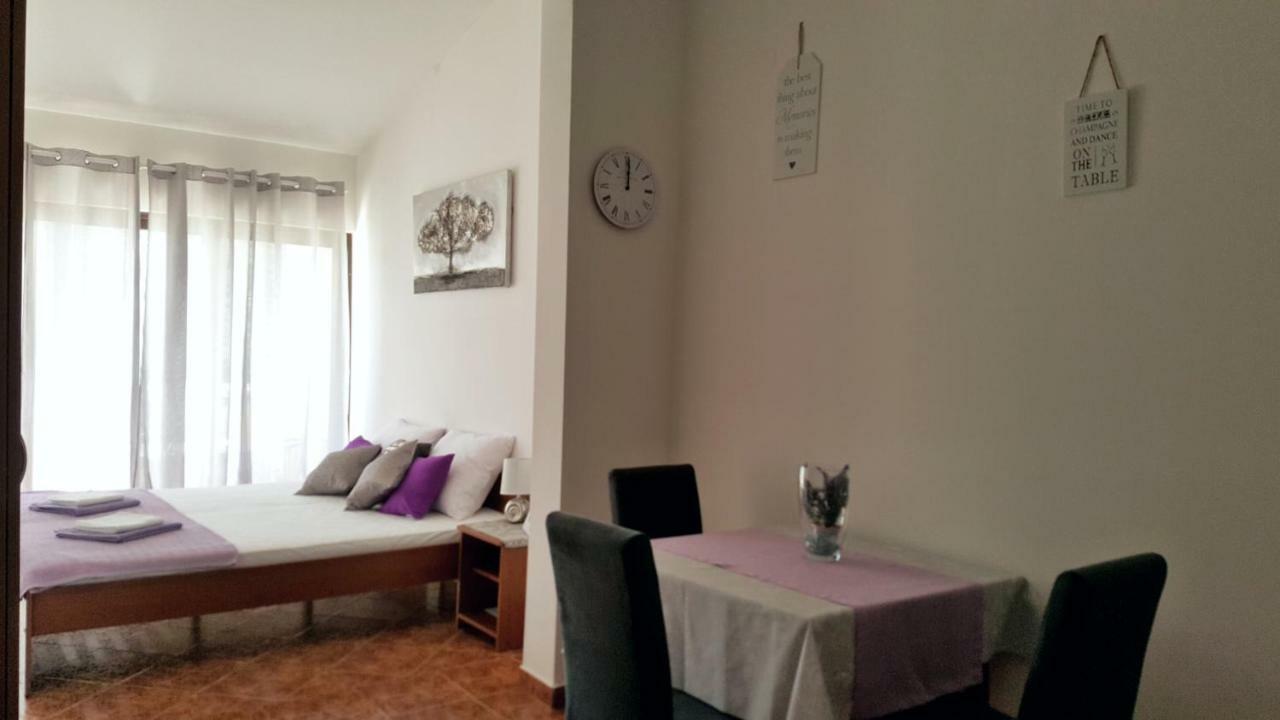 Apartments Antunovic Рогозница Экстерьер фото